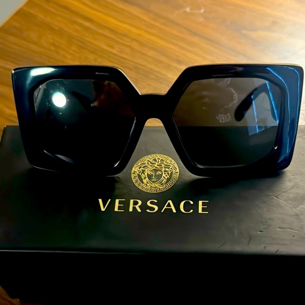 Versace Black Oversized Sunglasses with Geometric Frame